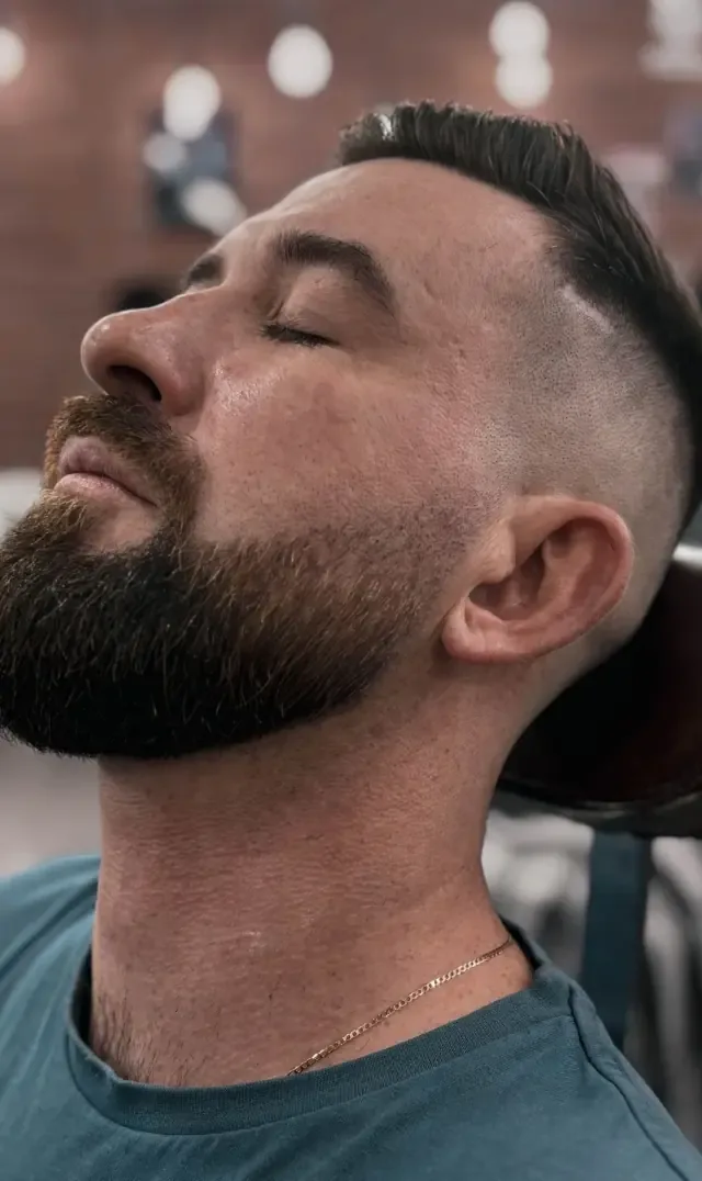 Beard contouring at Gentlemen Barber Shop Krakow in Kazimierz